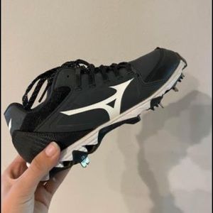 WOMENS MIZUNO CLEATS